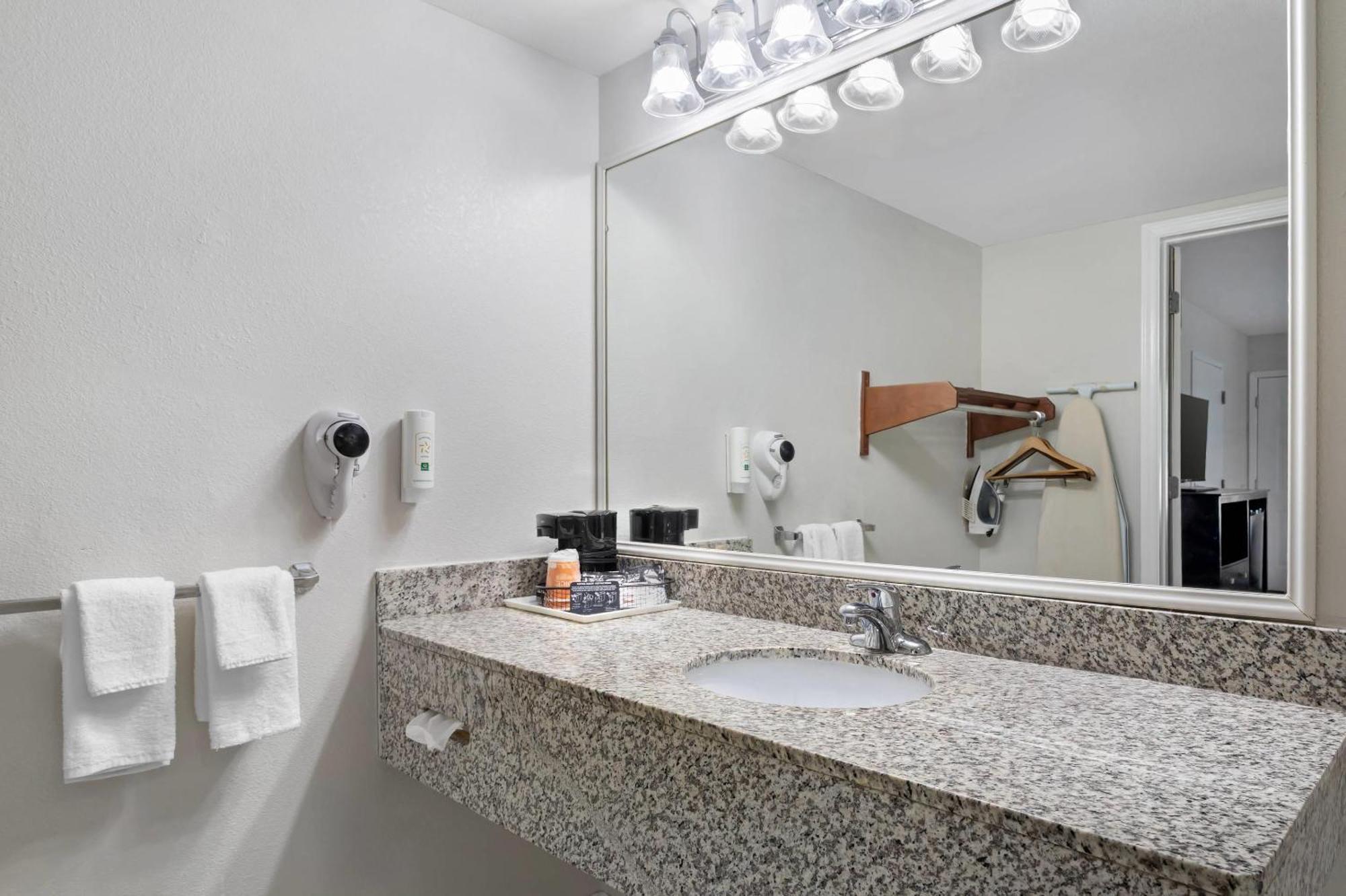 Quality Inn Andrews Экстерьер фото